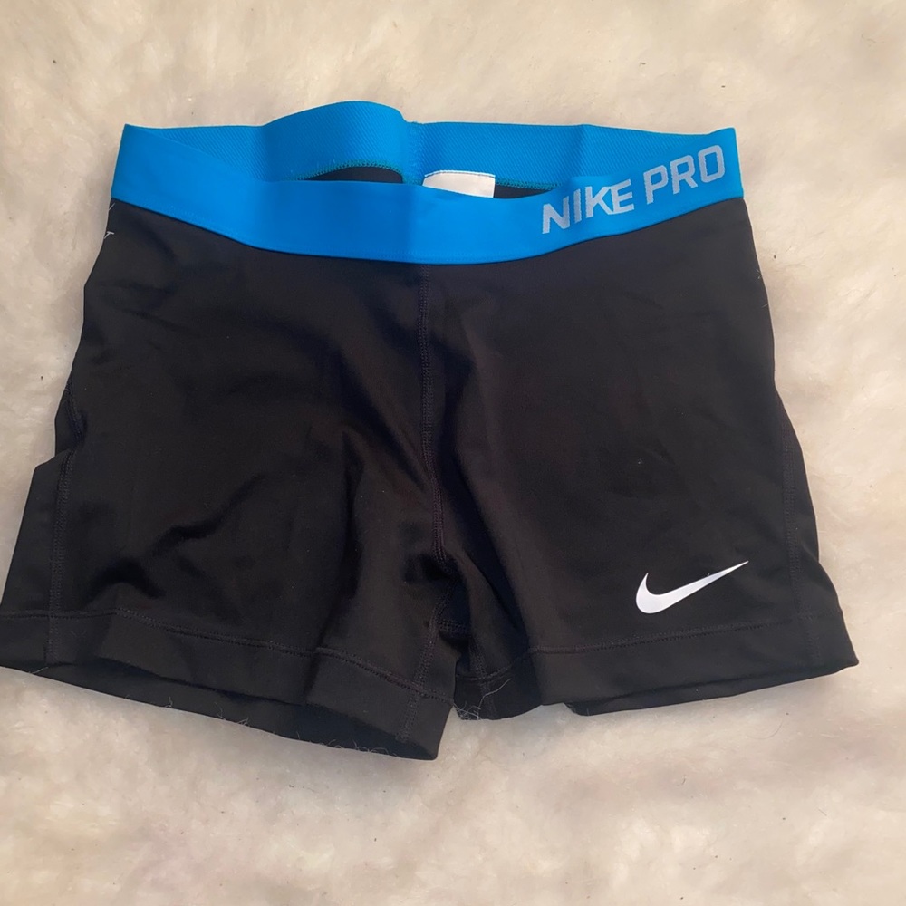 Nike short